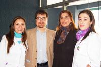 Dr. Víctor Revello y Dra. Andrea Weitz, junto a docentes de Odontopeditría de la Universidad de Chile