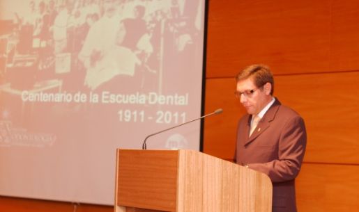 Dr. Danilo Ocaranza, maestro de ceremonia para la ocasión