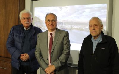 Reunión del Decano Manuel Amaya con Miguel Lawner y Hugo Gaggero.