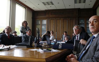 Rector Vivaldi expuso ante Comisión de Educación del Senado