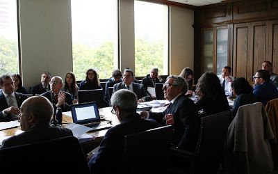 Rector Vivaldi expuso ante Comisión de Educación del Senado