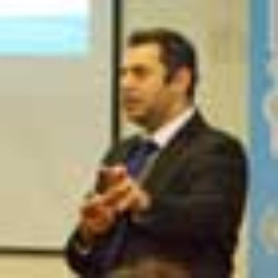 Dr. Eduardo Fernández es Profesor Titular U. de Chile