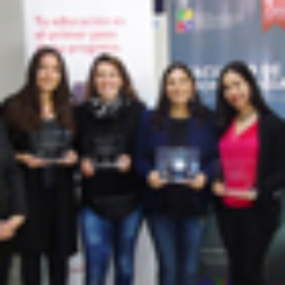 Mujeres FOUCh logran Beca Santander 2018