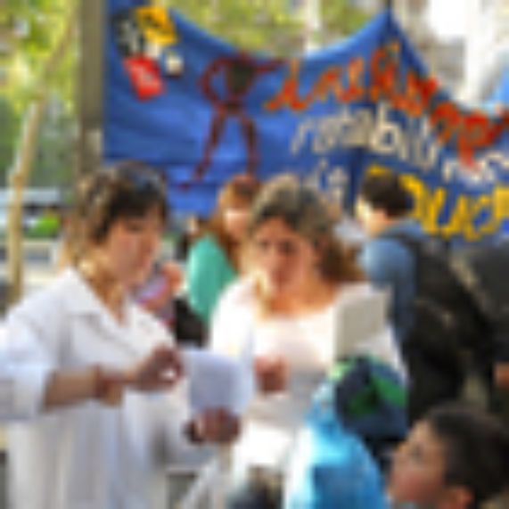 Estudiantes de Odontología comprometidos con la salud de los chilenos