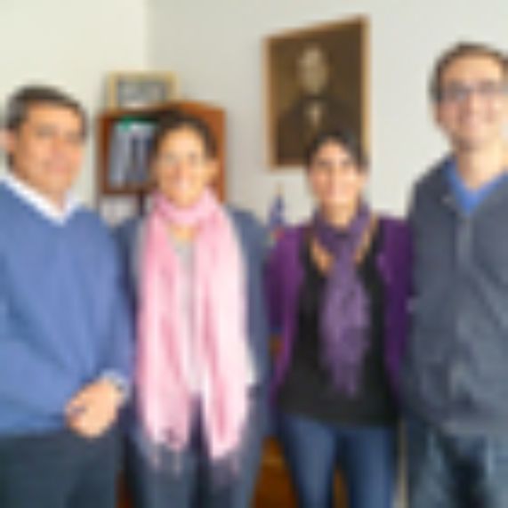 Decano Jorge Gamonal, Dra. patricia Díaz, Dra. loreto Abusleme y Dr. Nicolás Dutzan