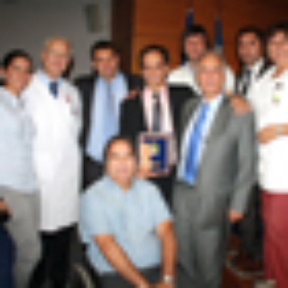 Dr. Alessandro Loguercio, U. Ponta Grossa, Brasil: Actuales tendencias en longevidad de restauraciones dentales